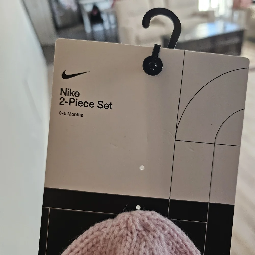 Nike Beanie & Bootie Set